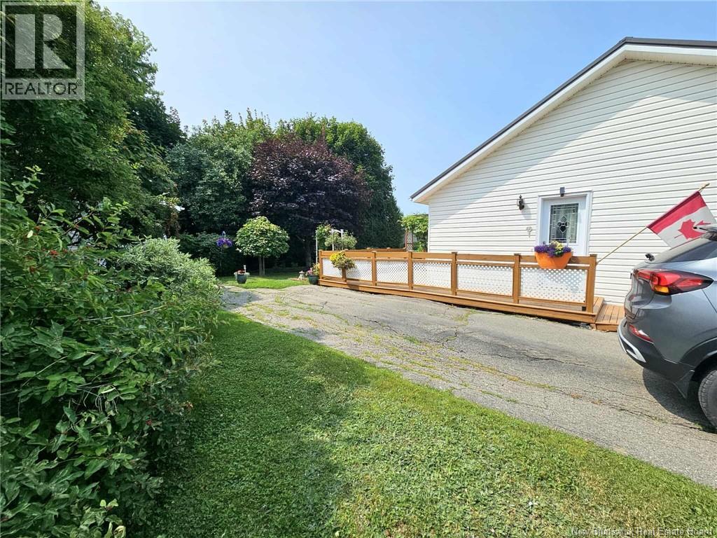 1024 Rue Hache, Beresford, New Brunswick  E8K 1H8 - Photo 6 - NB124624