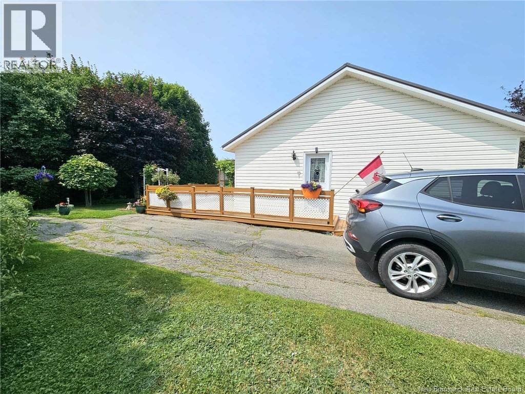 1024 Rue Hache, Beresford, New Brunswick  E8K 1H8 - Photo 5 - NB124624