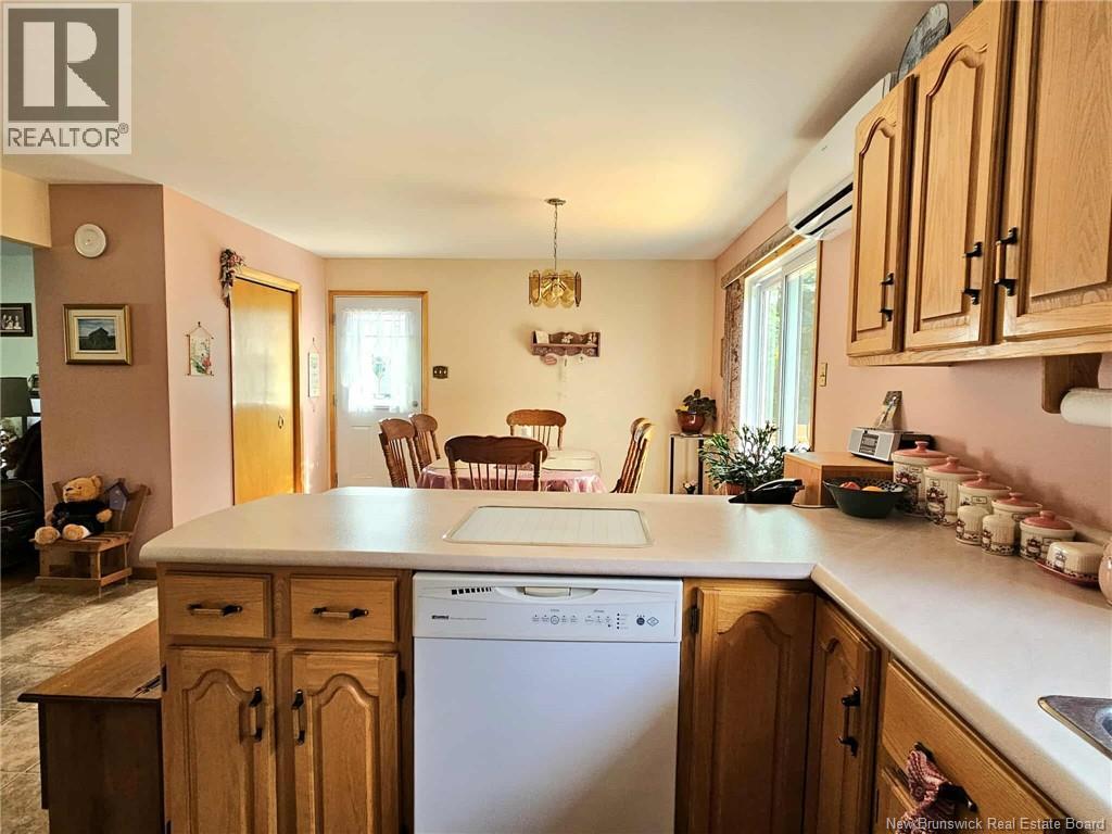 1024 Rue Hache, Beresford, New Brunswick  E8K 1H8 - Photo 32 - NB124624