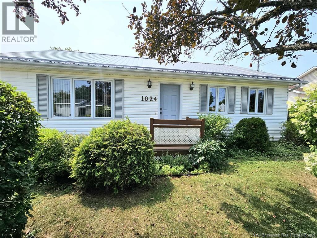 1024 Rue Hache, Beresford, New Brunswick  E8K 1H8 - Photo 3 - NB124624