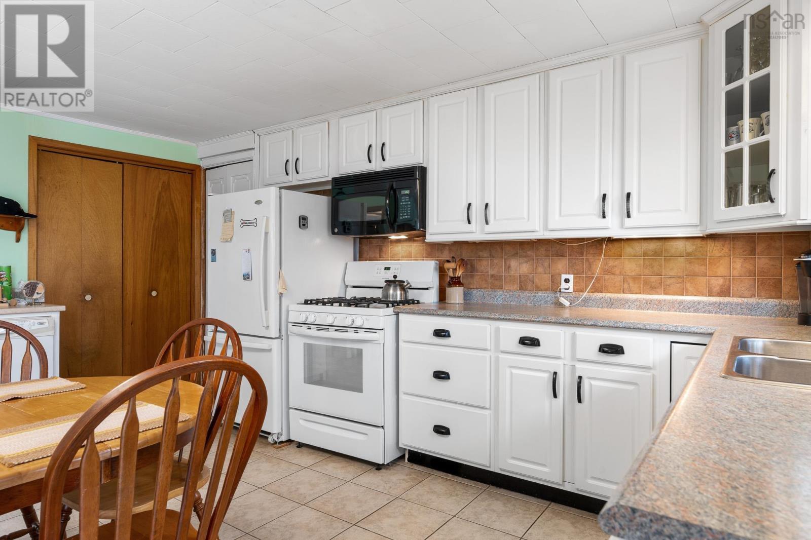 143 Piggott Lake Road, Lakelands, Nova Scotia  B0N 1Z0 - Photo 12 - 202508484