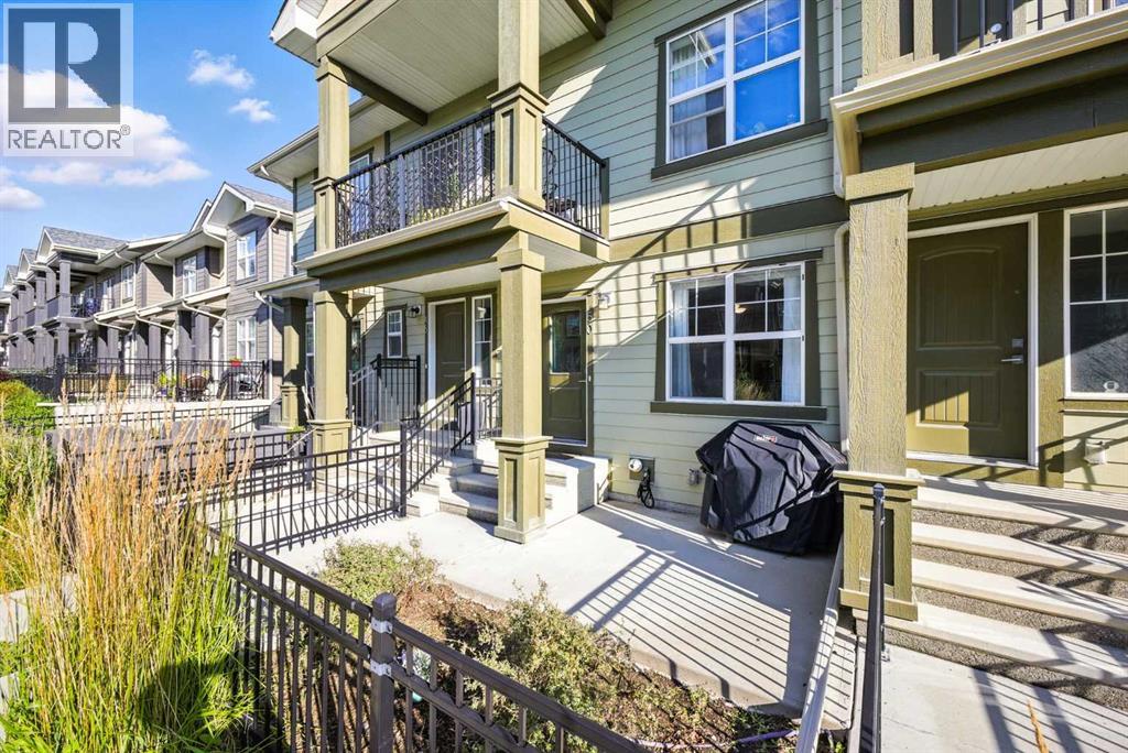 Property at 50 Evanscrest Gardens NW image 2