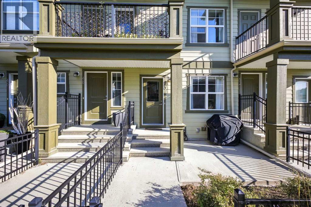 Property at 50 Evanscrest Gardens NW image 3