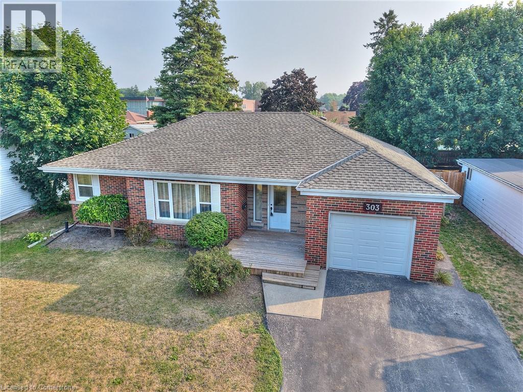 303 PARK Avenue W, Dunnville, Ontario
