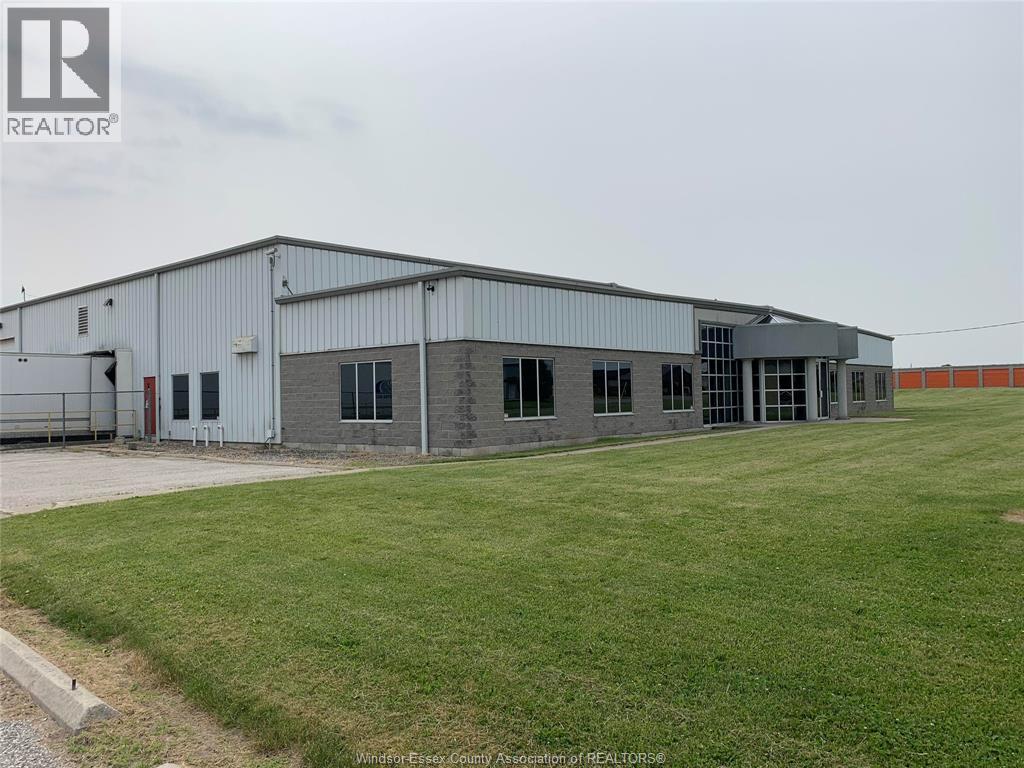 775 Gillard Street, Wallaceburg, Ontario  N8A 5G7 - Photo 3 - 25020263