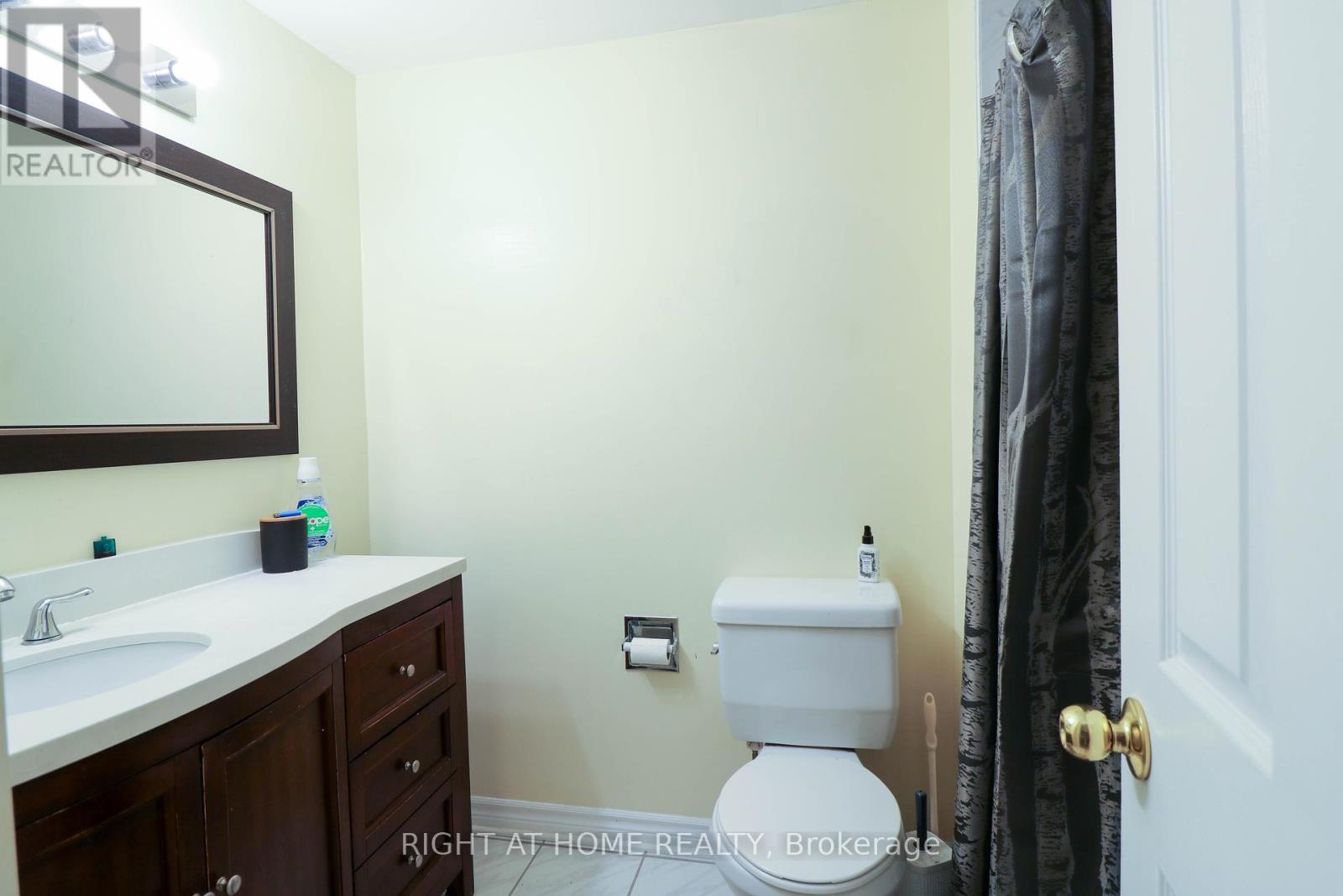50 Fireside Crescent, Ottawa, Ontario  K1T 1Z4 - Photo 17 - X12336452