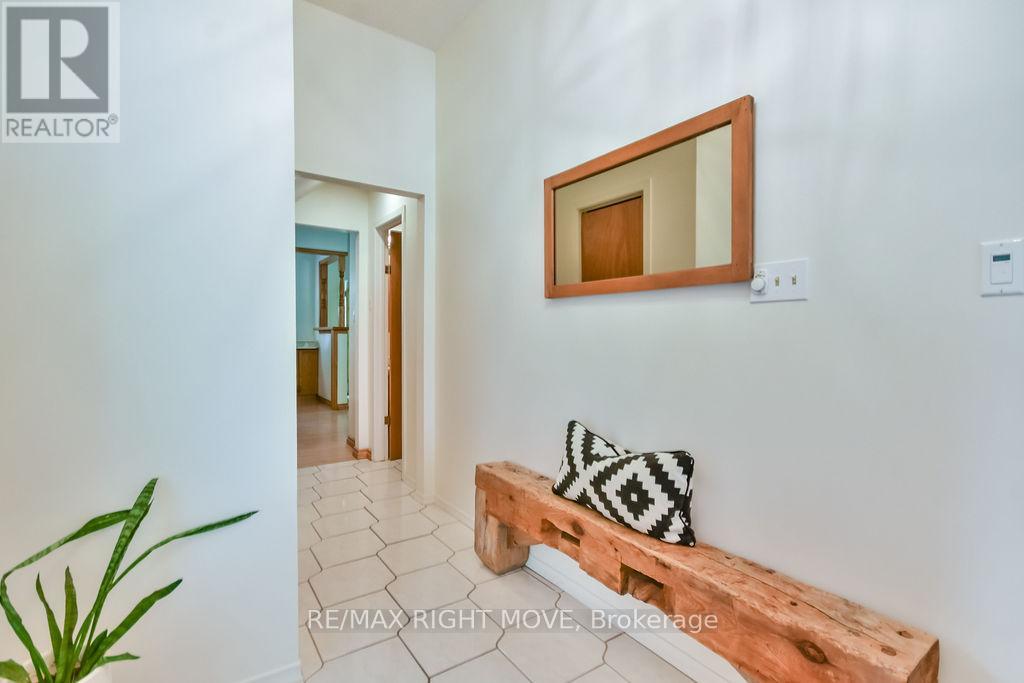 Property at 4278 WILSON POINT ROAD N image 3