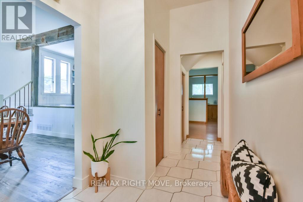 Property at 4278 WILSON POINT ROAD N image 5