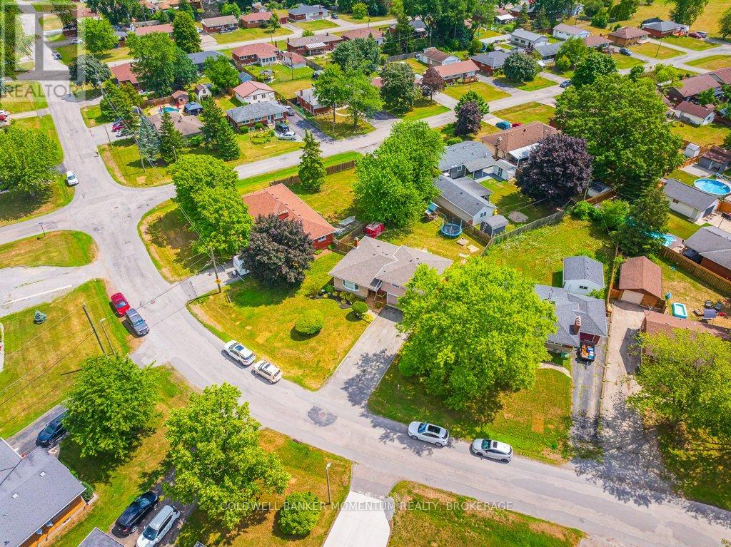 86 Crescent Drive, Welland (Dain City), Ontario  L3B 2X3 - Photo 42 - X12336417