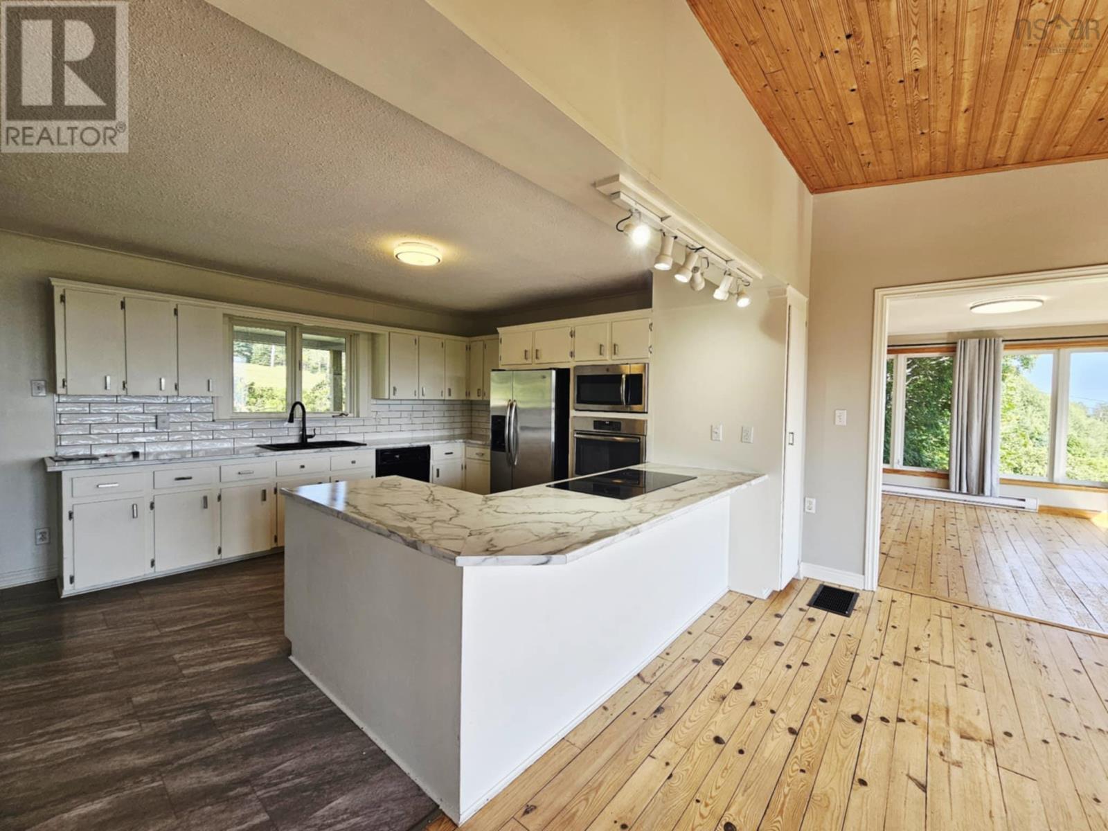 1994 Highway 2, Economy, Nova Scotia  B0M 1B0 - Photo 19 - 202518881