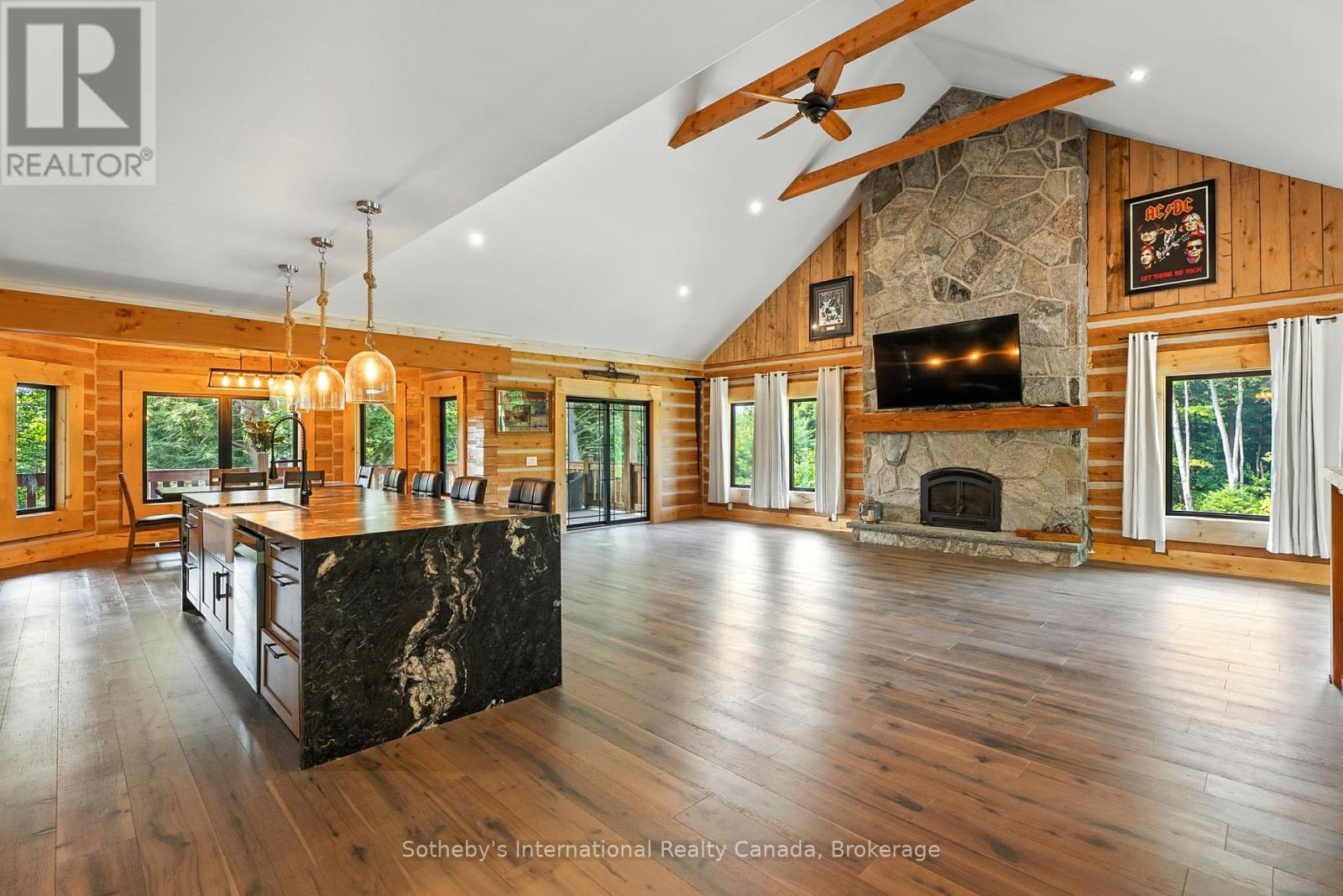 2749 Brunel Road S, Huntsville, Ontario  P1H 2J3 - Photo 11 - X12336421