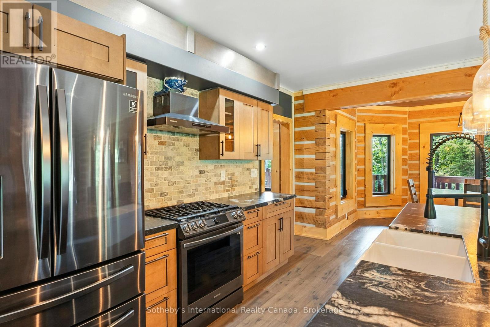 2749 Brunel Road S, Huntsville, Ontario  P1H 2J3 - Photo 15 - X12336421