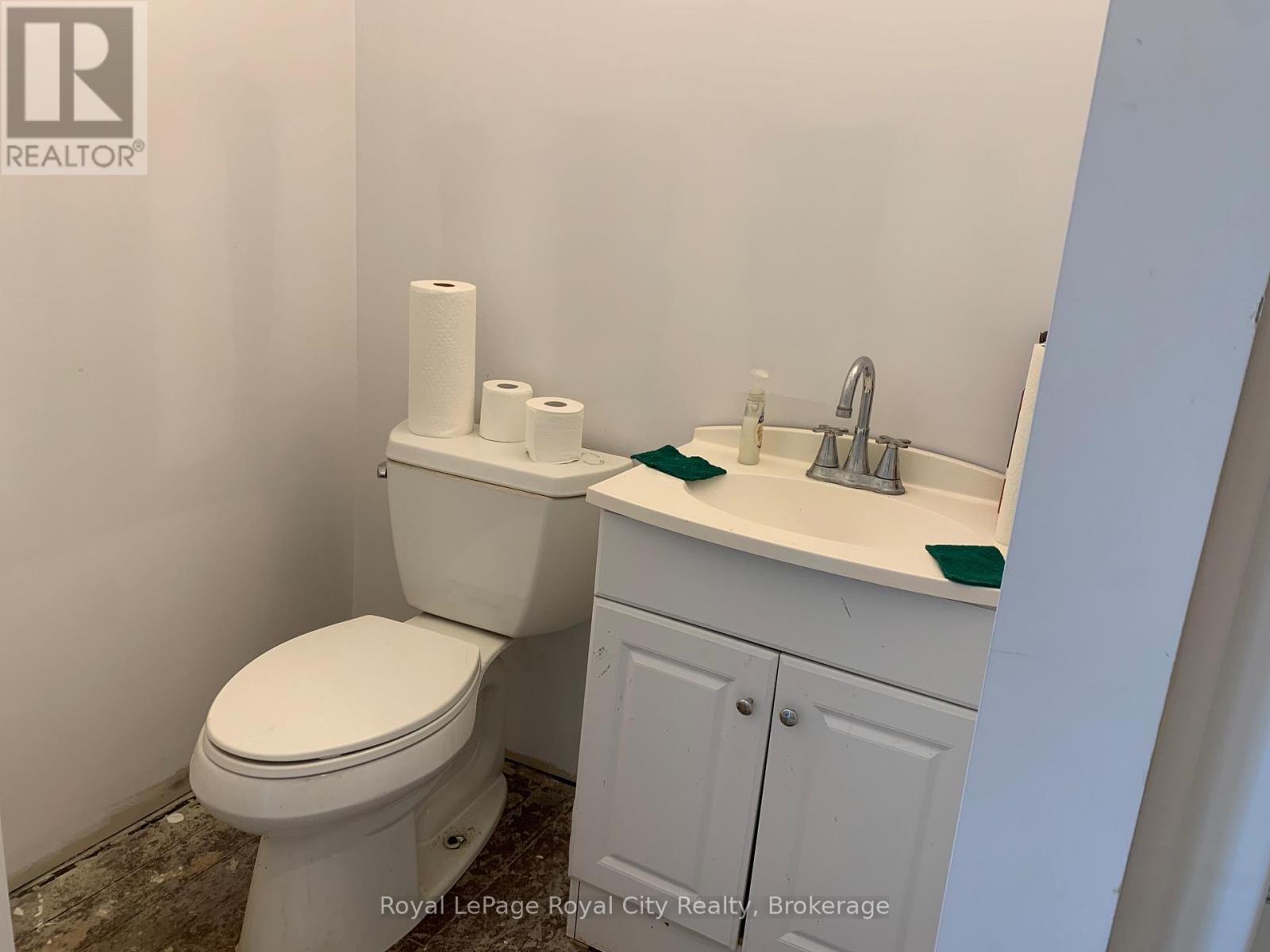 180 Waterloo Avenue, Guelph, Ontario  N1H 3J3 - Photo 9 - X12336431