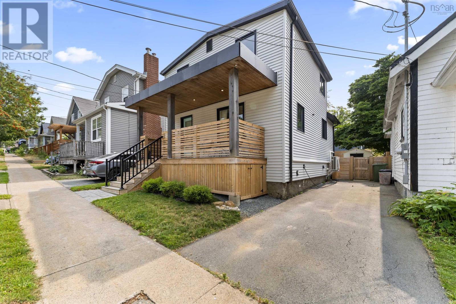 11 Brookside Avenue, Dartmouth, Nova Scotia  B3A 3B4 - Photo 1 - 202520204