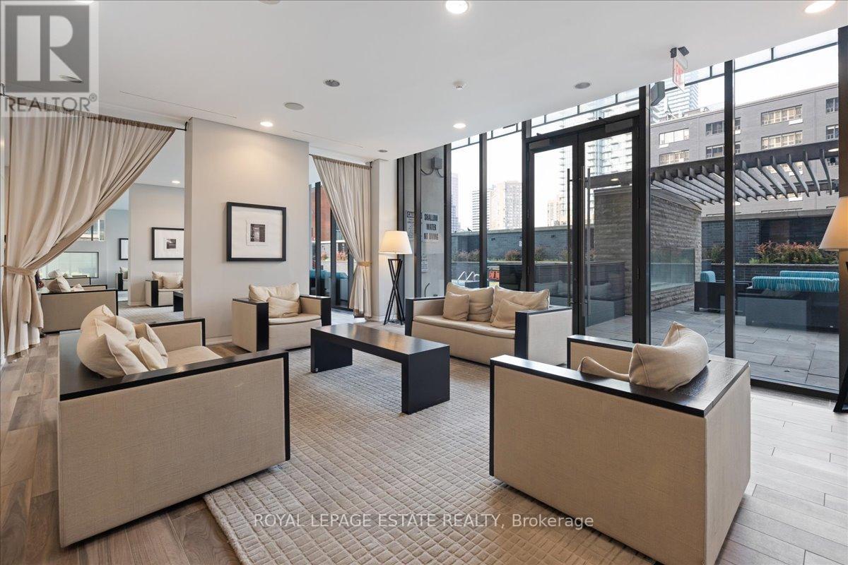 811 - 33 Charles Street E, Toronto, Ontario  M4Y 0A2 - Photo 25 - C12336403