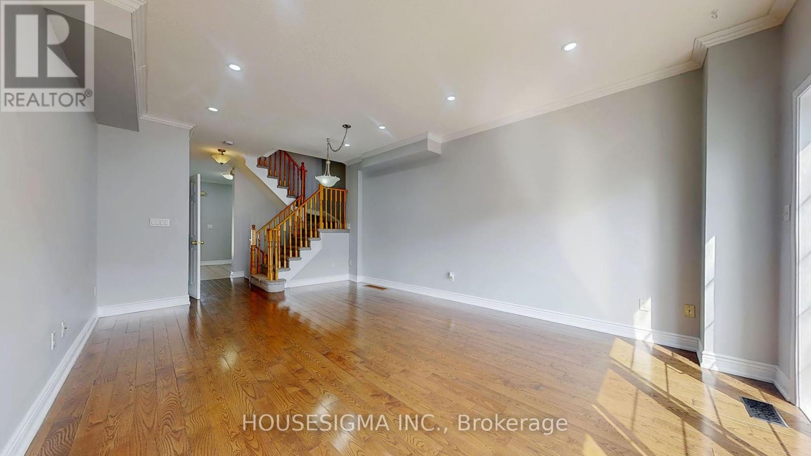 Property at 279 MONARCH AVENUE image 4