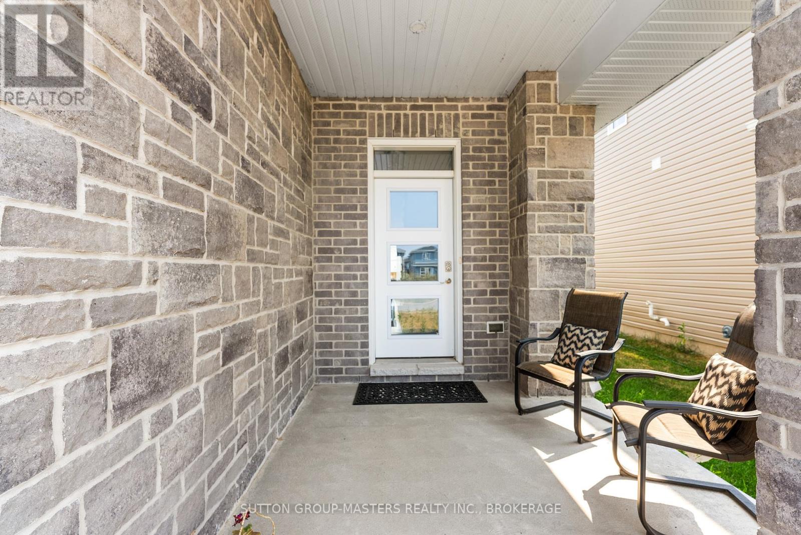 229 Superior Drive, Loyalist (Amherstview), Ontario  K7N 0E9 - Photo 3 - X12336476