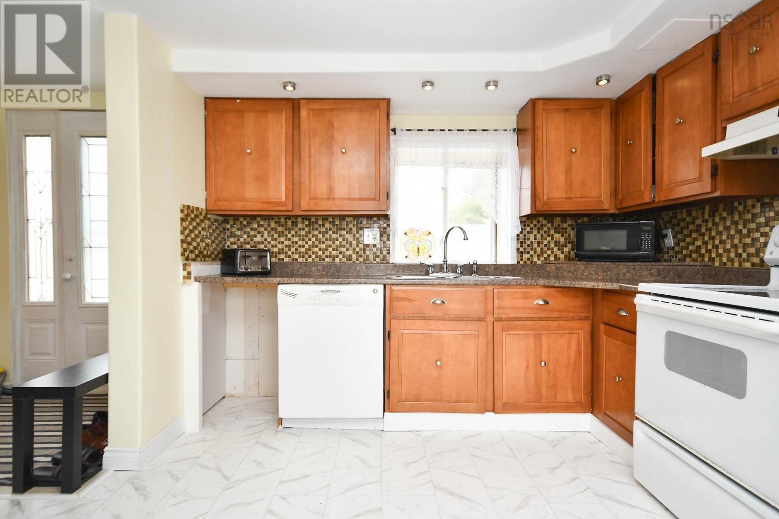 286 Parklane Drive, Lower Sackville, Nova Scotia  B4C 2X5 - Photo 15 - 202509699