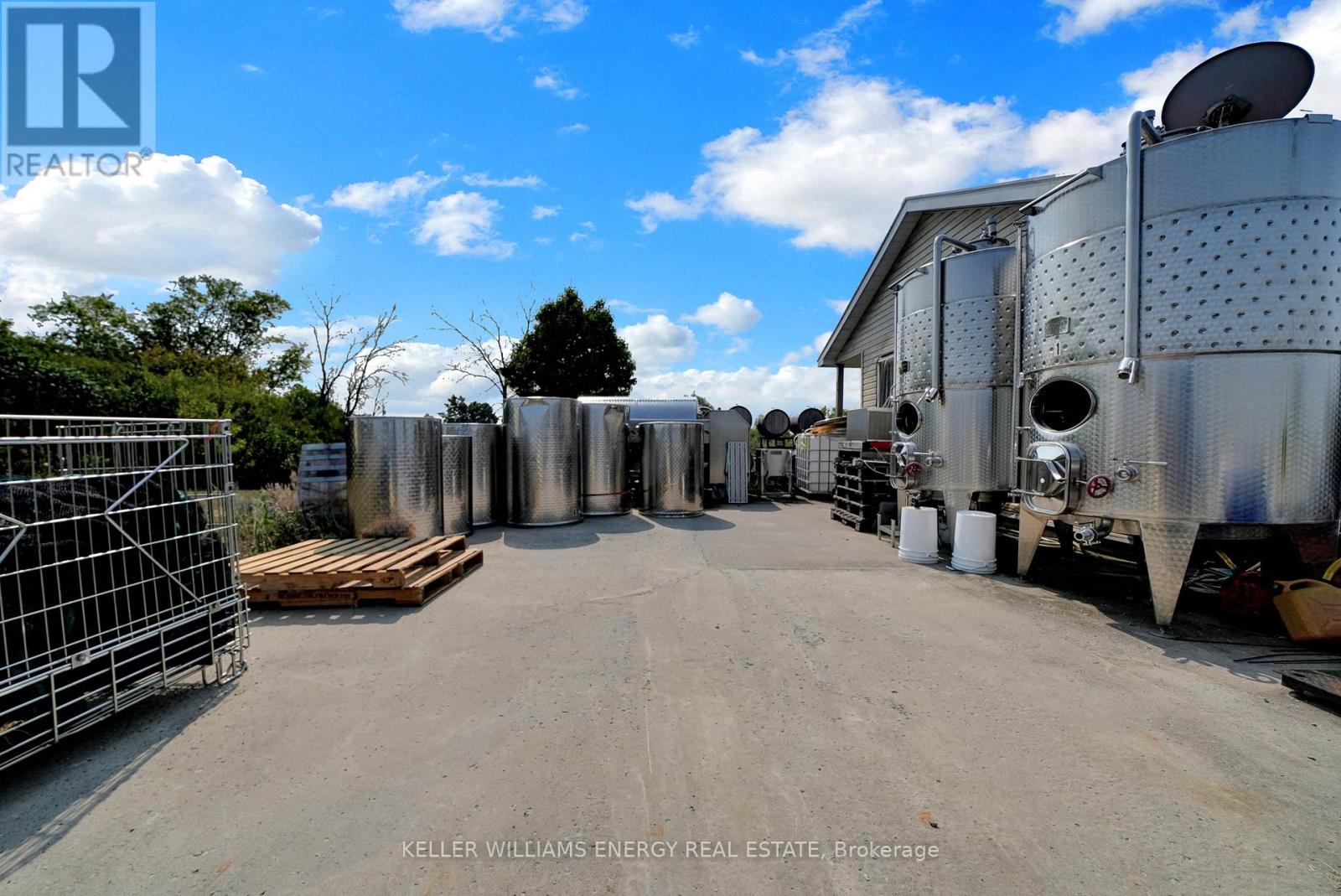 804 Closson Road, Prince Edward County, Ontario K0K 2J0 - Photo 19 - X12336496