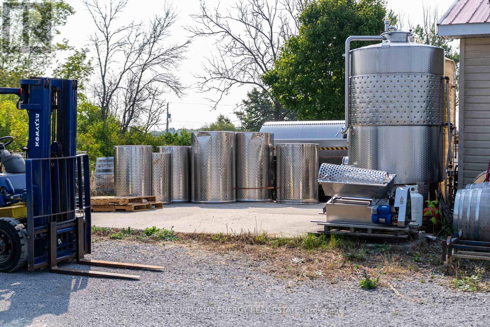 804 Closson Road, Prince Edward County, Ontario K0K 2J0 - Photo 23 - X12336496