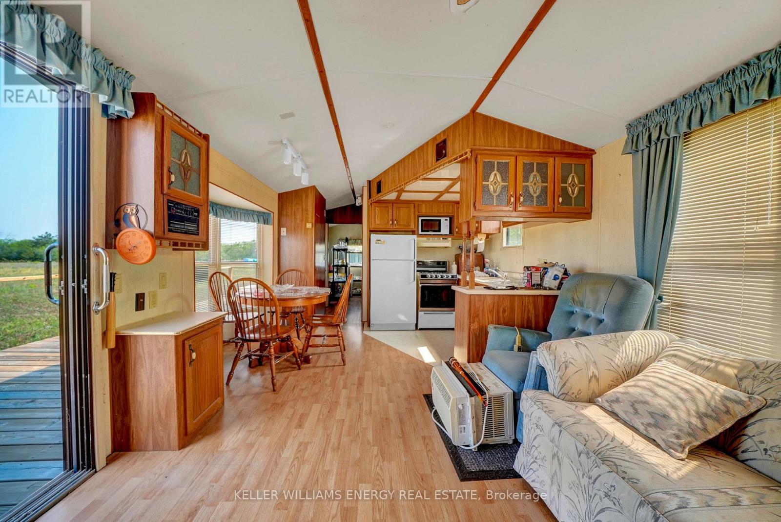 804 Closson Road, Prince Edward County, Ontario K0K 2J0 - Photo 34 - X12336496