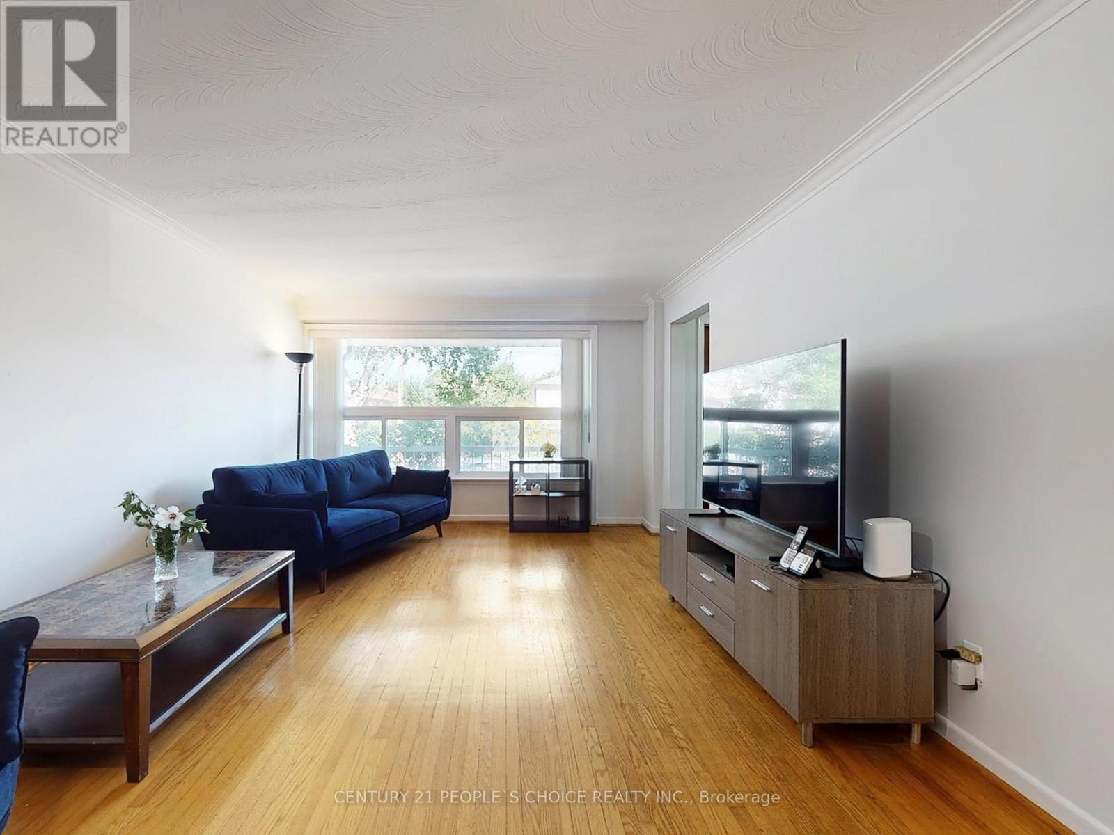 Property at 42 CLAYHALL CRESCENT image 4
