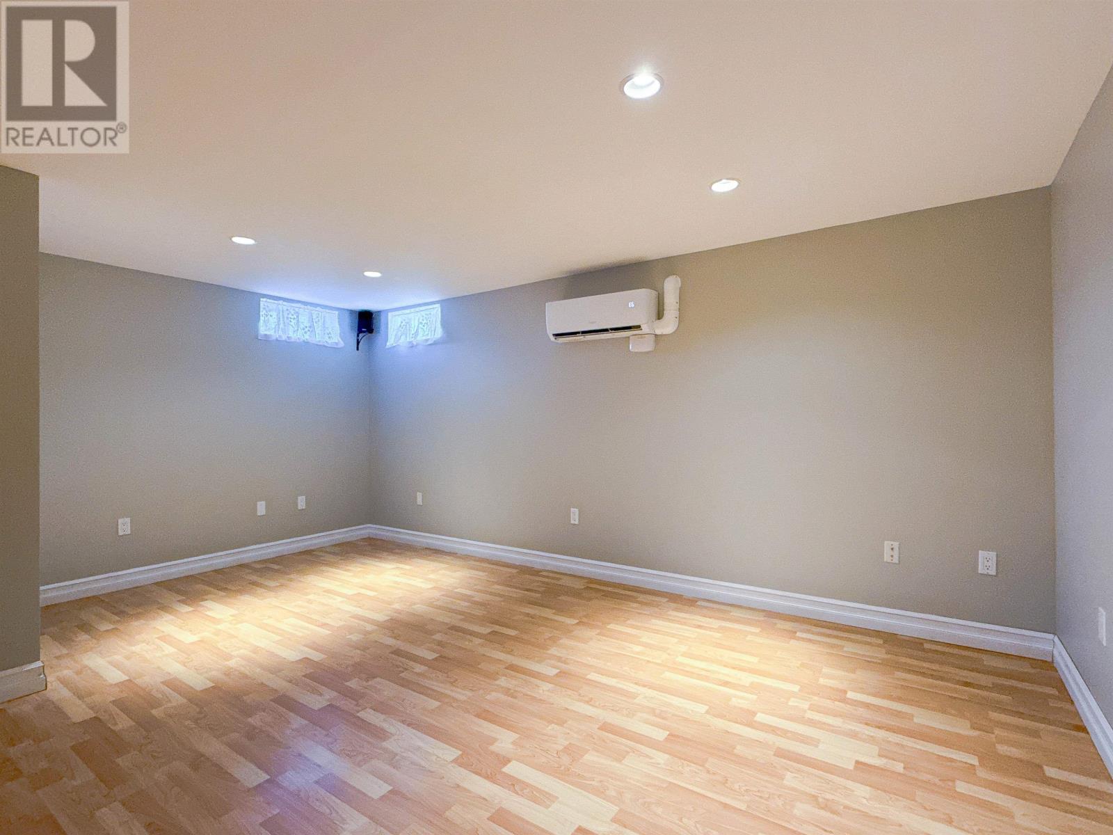 14 Royalty Road, Charlottetown, Prince Edward Island  C1E 1T8 - Photo 34 - 202520218