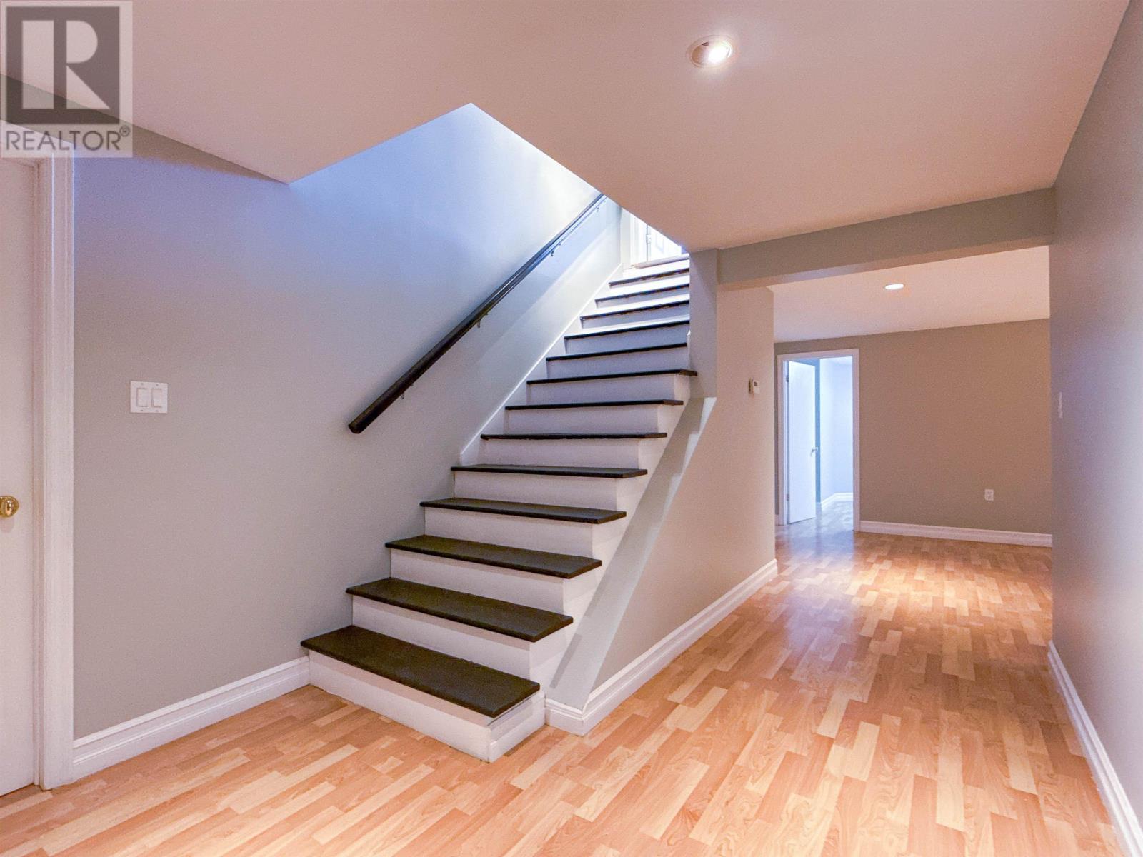 14 Royalty Road, Charlottetown, Prince Edward Island  C1E 1T8 - Photo 31 - 202520218
