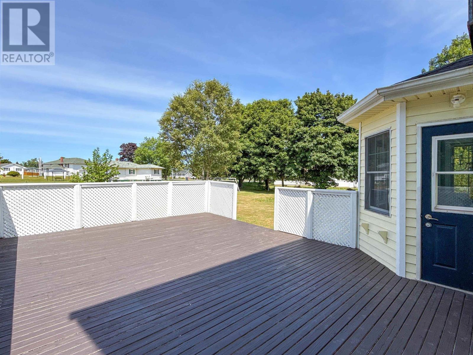 14 Royalty Road, Charlottetown, Prince Edward Island  C1E 1T8 - Photo 40 - 202520218