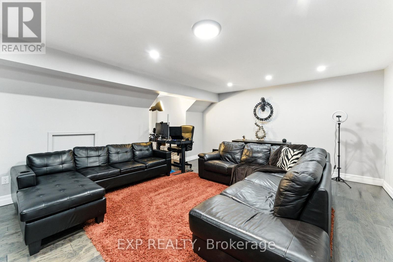 65 Sunvale Place, Hamilton, Ontario  L8E 4Z6 - Photo 35 - X12333836