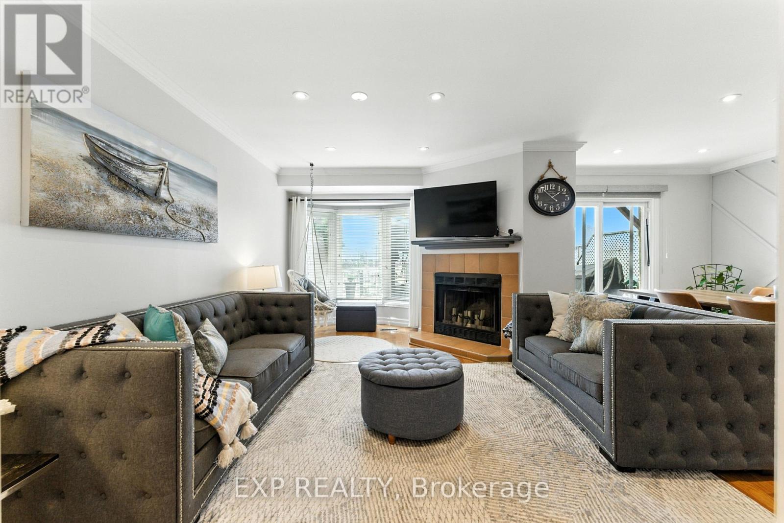 65 Sunvale Place, Hamilton, Ontario  L8E 4Z6 - Photo 8 - X12333836