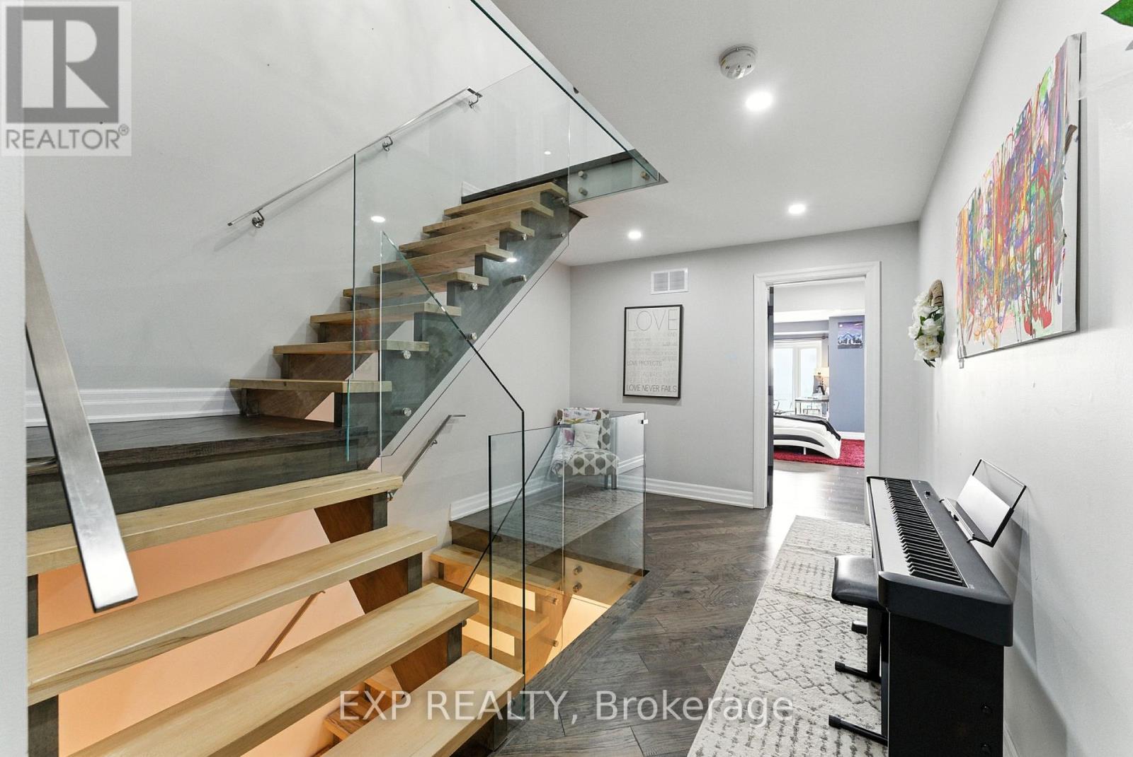 65 Sunvale Place, Hamilton, Ontario  L8E 4Z6 - Photo 20 - X12333836