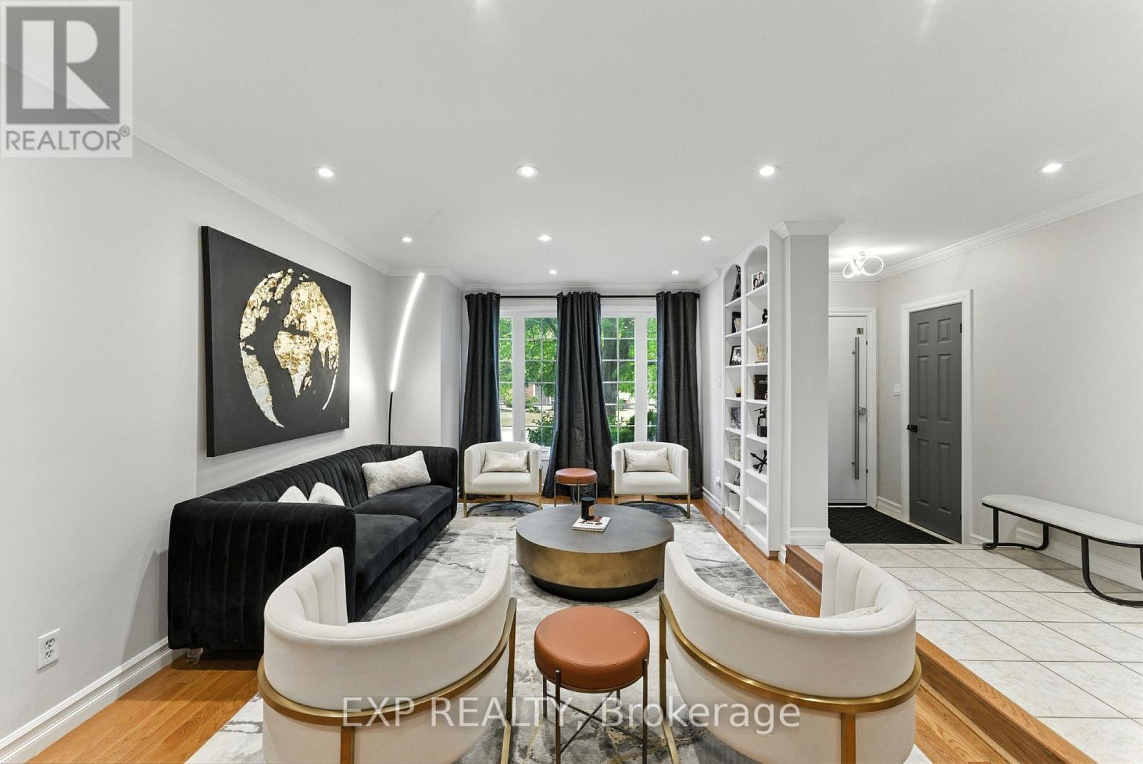 65 Sunvale Place, Hamilton, Ontario  L8E 4Z6 - Photo 6 - X12333836