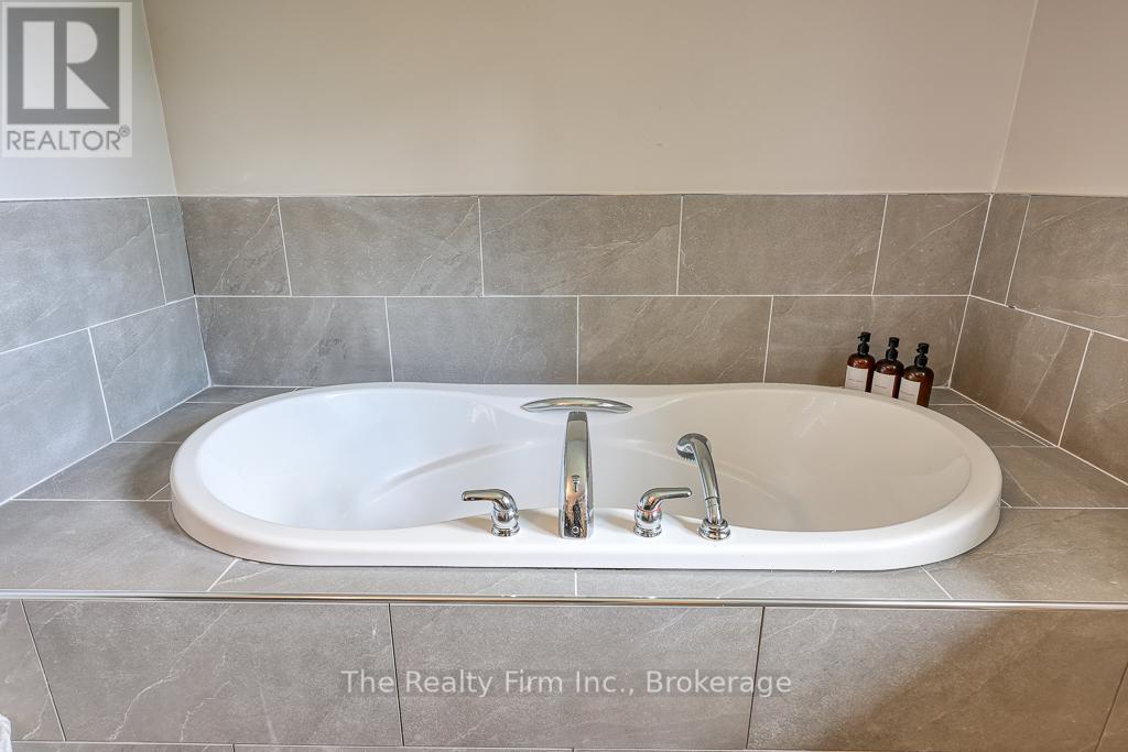 786837 Township Road 6, Blandford-Blenheim, Ontario  N0J 1G0 - Photo 18 - X12211798