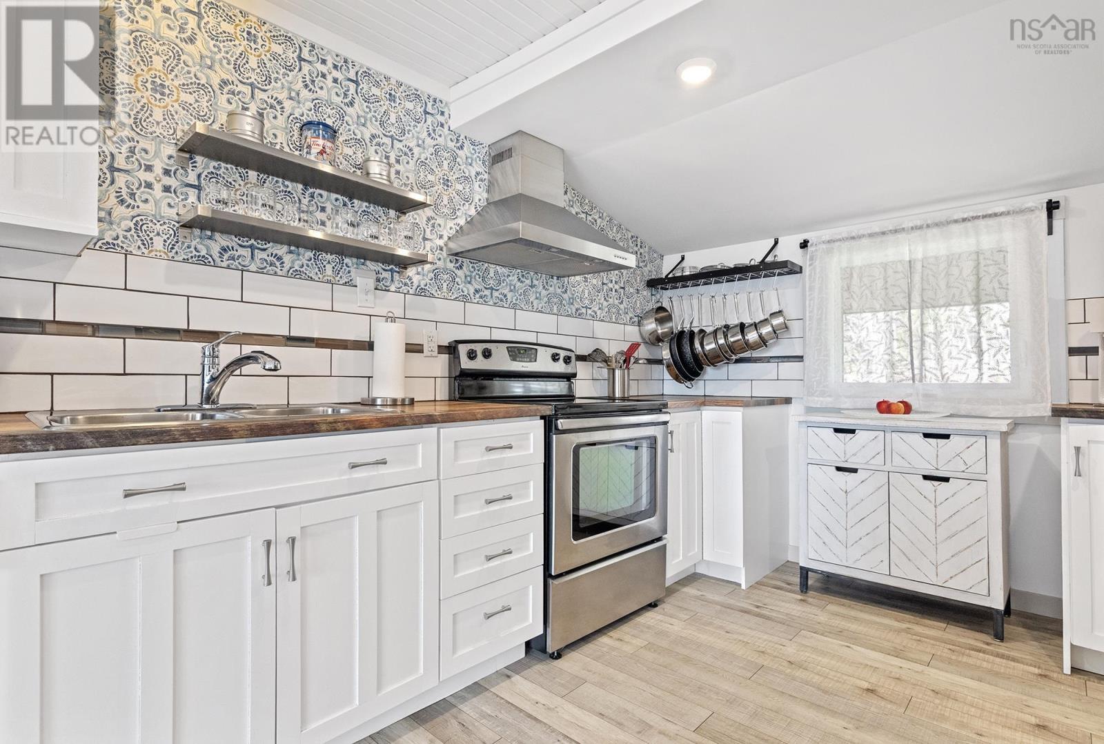 63 Pentz Lake Drive, Mount Uniacke, Nova Scotia  B0N 1Z0 - Photo 10 - 202518682