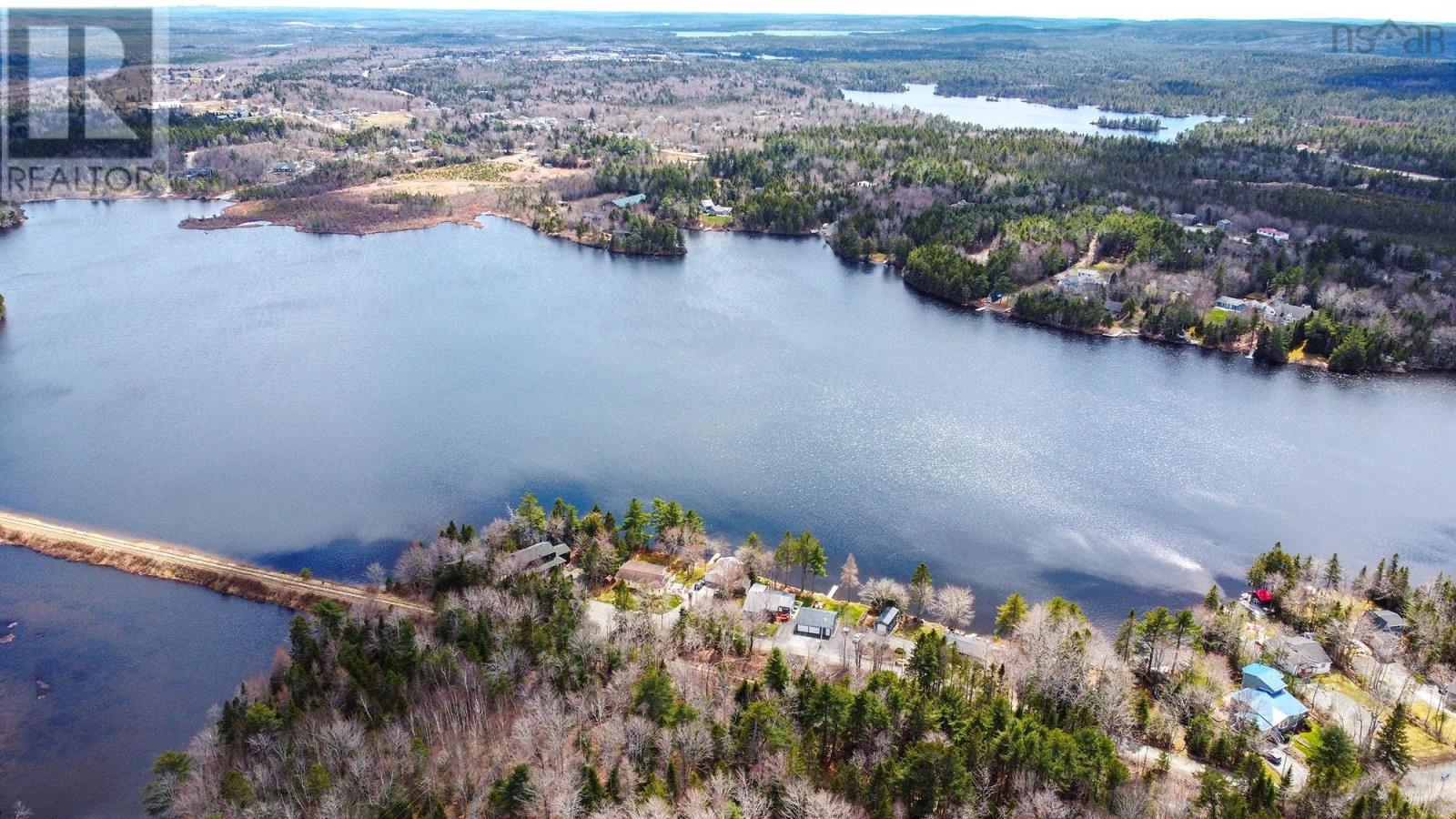 63 Pentz Lake Drive, Mount Uniacke, Nova Scotia  B0N 1Z0 - Photo 37 - 202518680