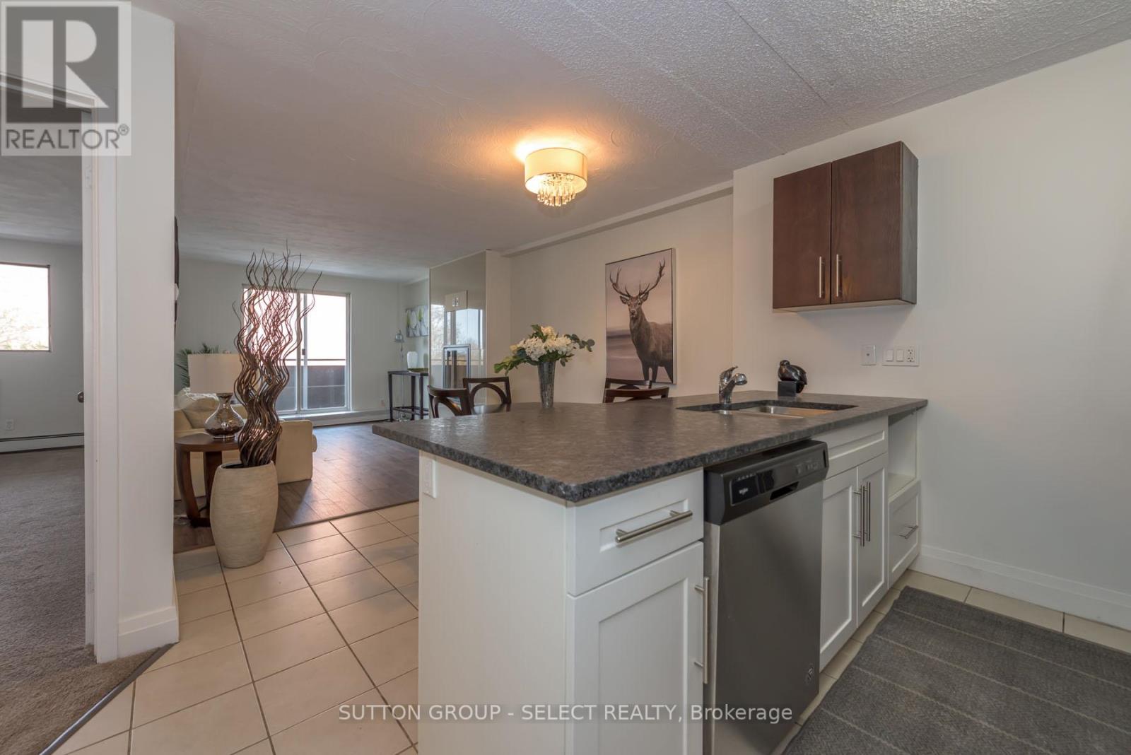 660 Cheapside Street, London East, Ontario  N5Y 3Y2 - Photo 13 - X12285030