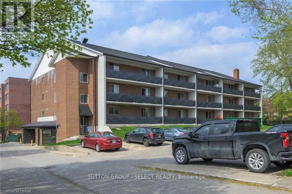 660 Cheapside Street, London East, Ontario  N5Y 3Y2 - Photo 2 - X12285030