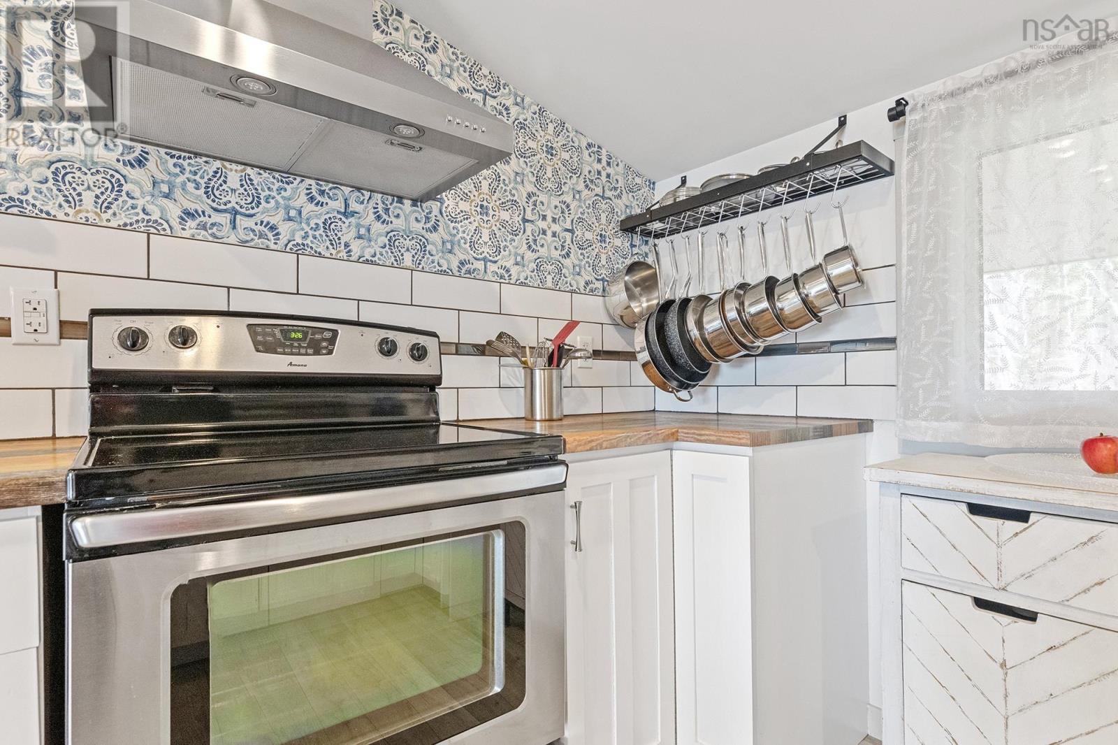 63 Pentz Lake Drive, Mount Uniacke, Nova Scotia  B0N 1Z0 - Photo 9 - 202518682