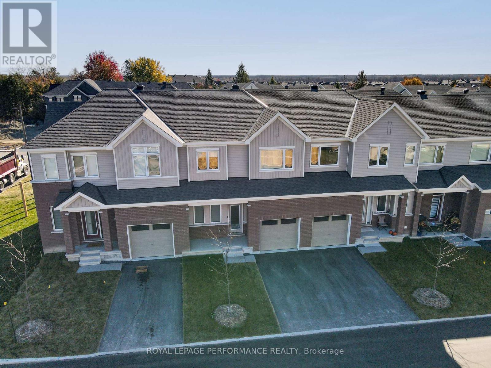 Property at 116 PIZZICATO STREET image 3