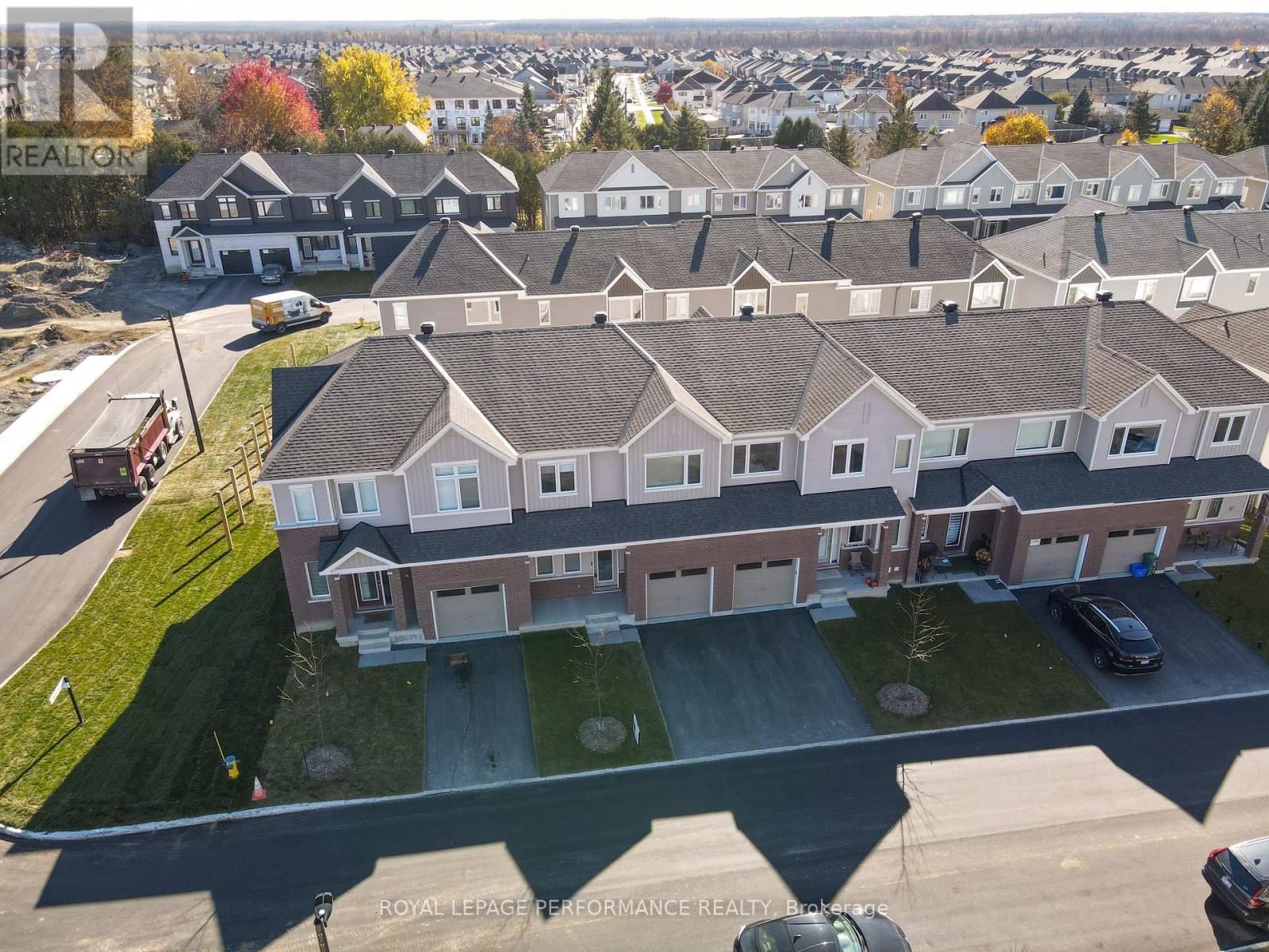 Property at 116 PIZZICATO STREET image 4