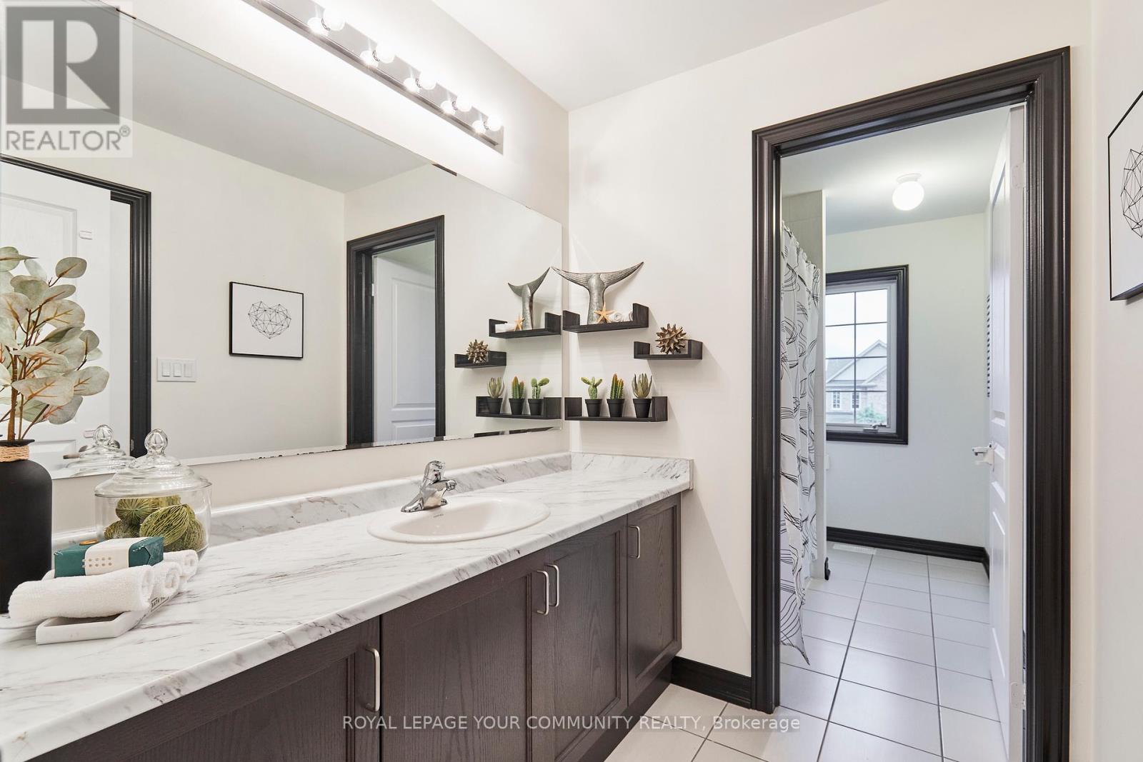 84 Lampkin Street, Georgina, Ontario  L0E 1R0 - Photo 35 - N12255418