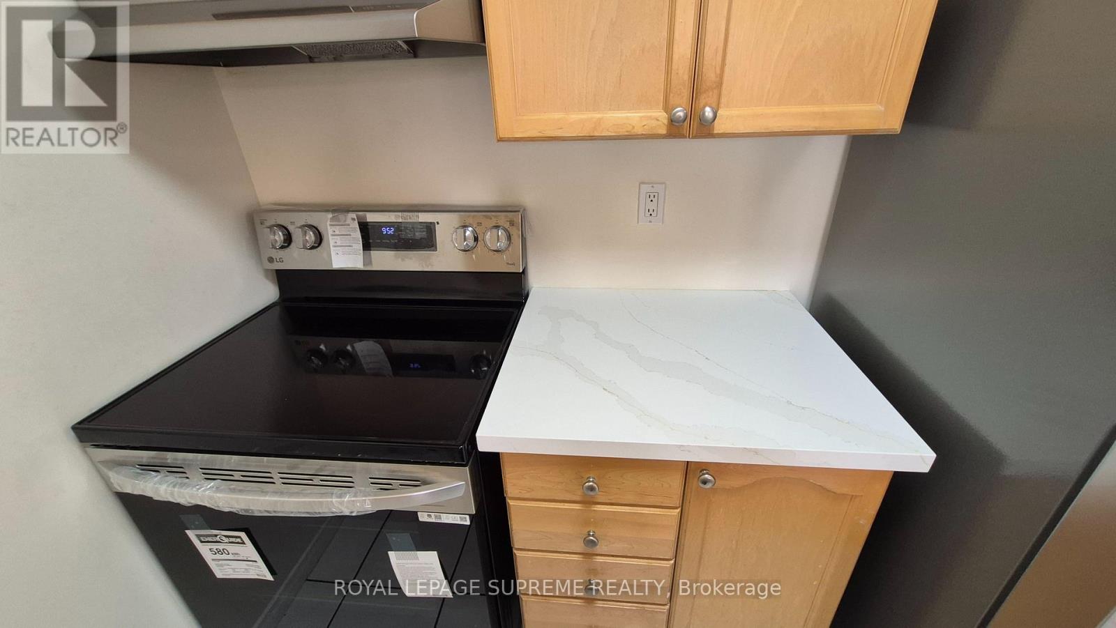 708 - 300 Ray Lawson Boulevard, Brampton, Ontario  L6Y 5H5 - Photo 14 - W12286080