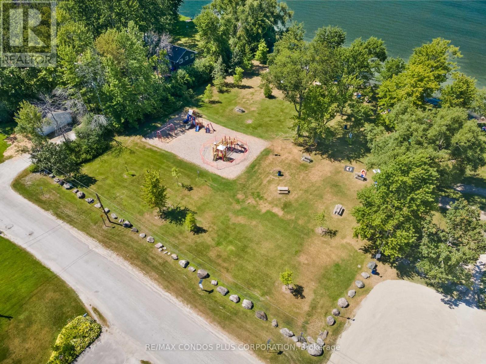 1 Donna Drive, Georgina, Ontario  L0E 1N0 - Photo 12 - N12306976