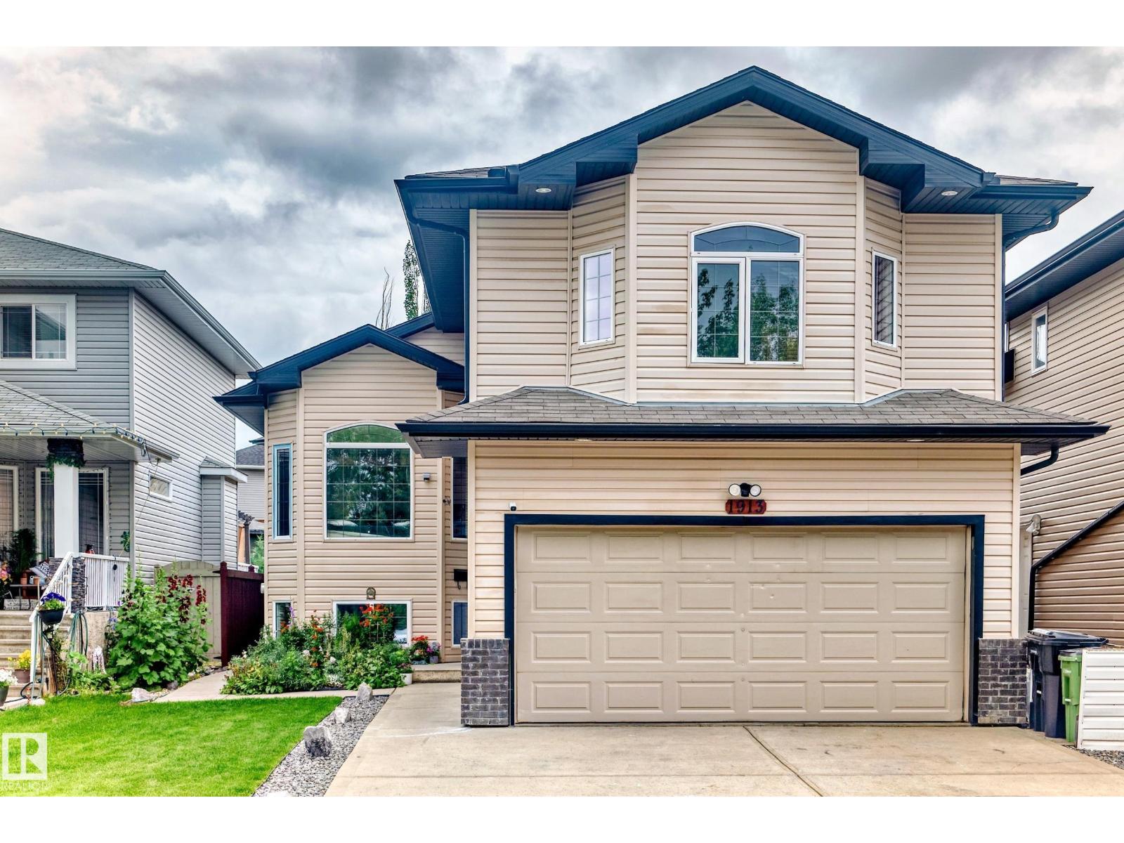 1913 33B AV NW, Edmonton, Alberta