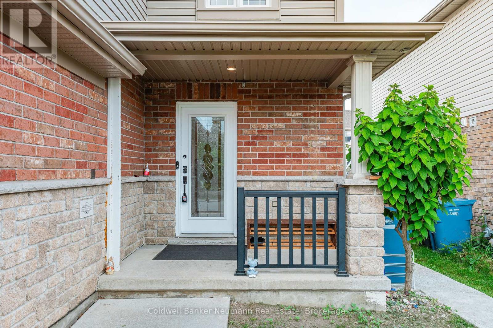 Property at 40 LAUGHLAND LANE image 3