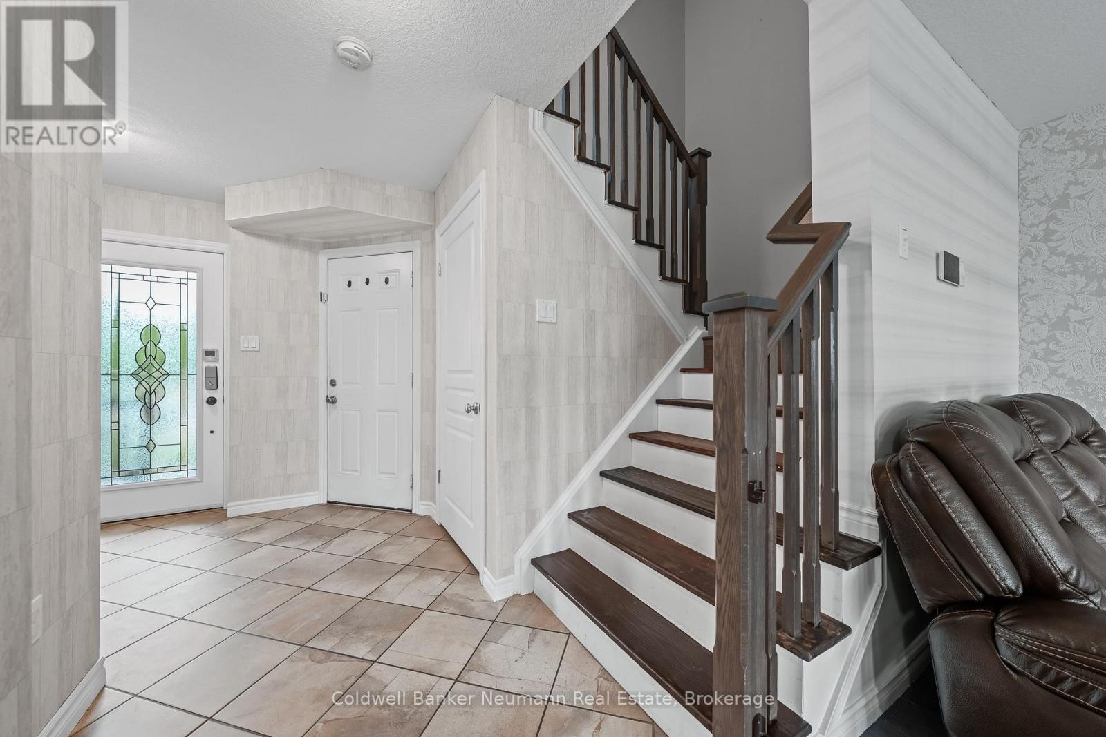 40 Laughland Lane, Guelph, Ontario  N1L 0C9 - Photo 17 - X12330439
