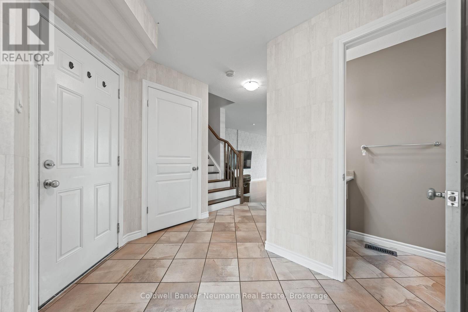 Property at 40 LAUGHLAND LANE image 5