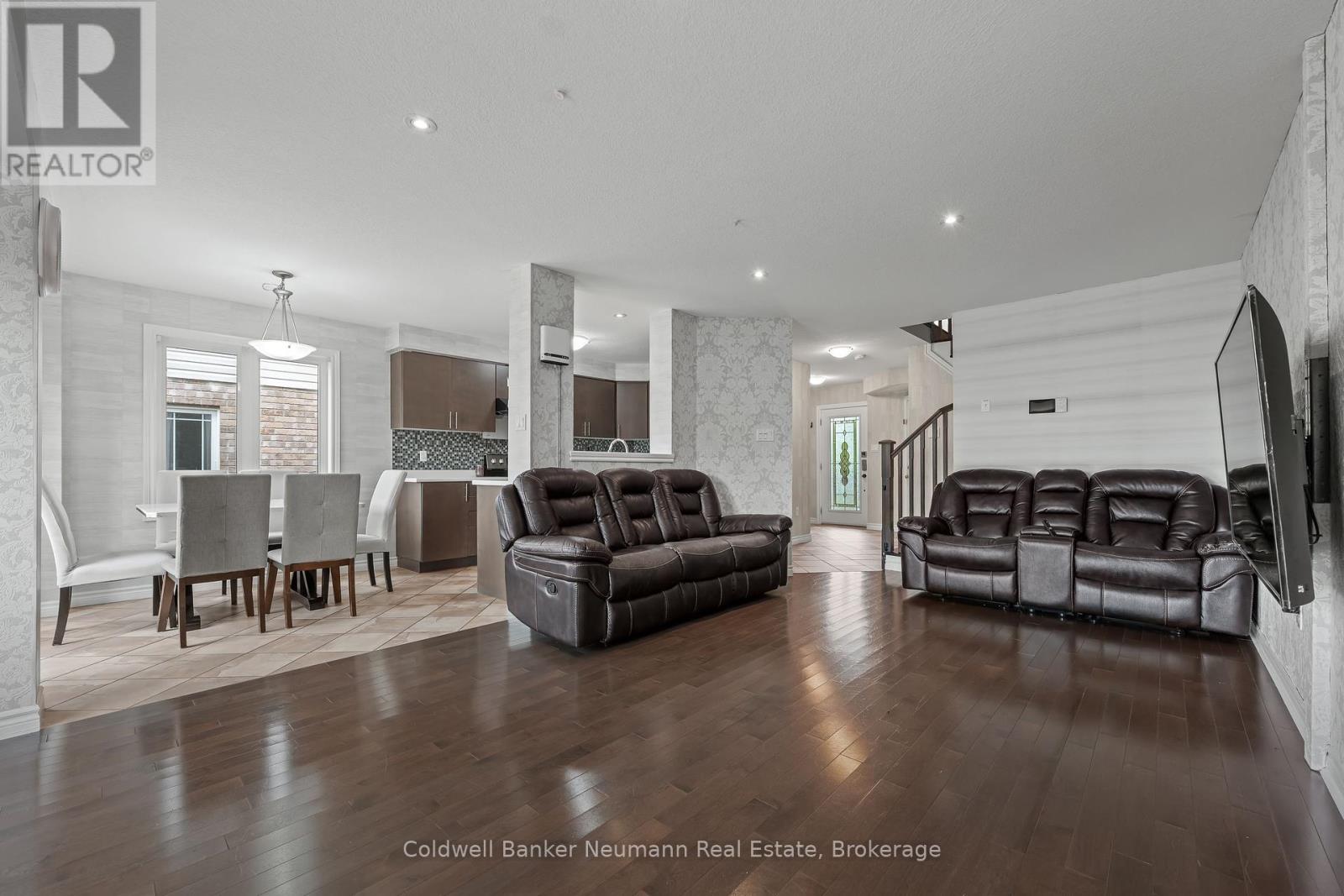 40 Laughland Lane, Guelph, Ontario  N1L 0C9 - Photo 6 - X12330439