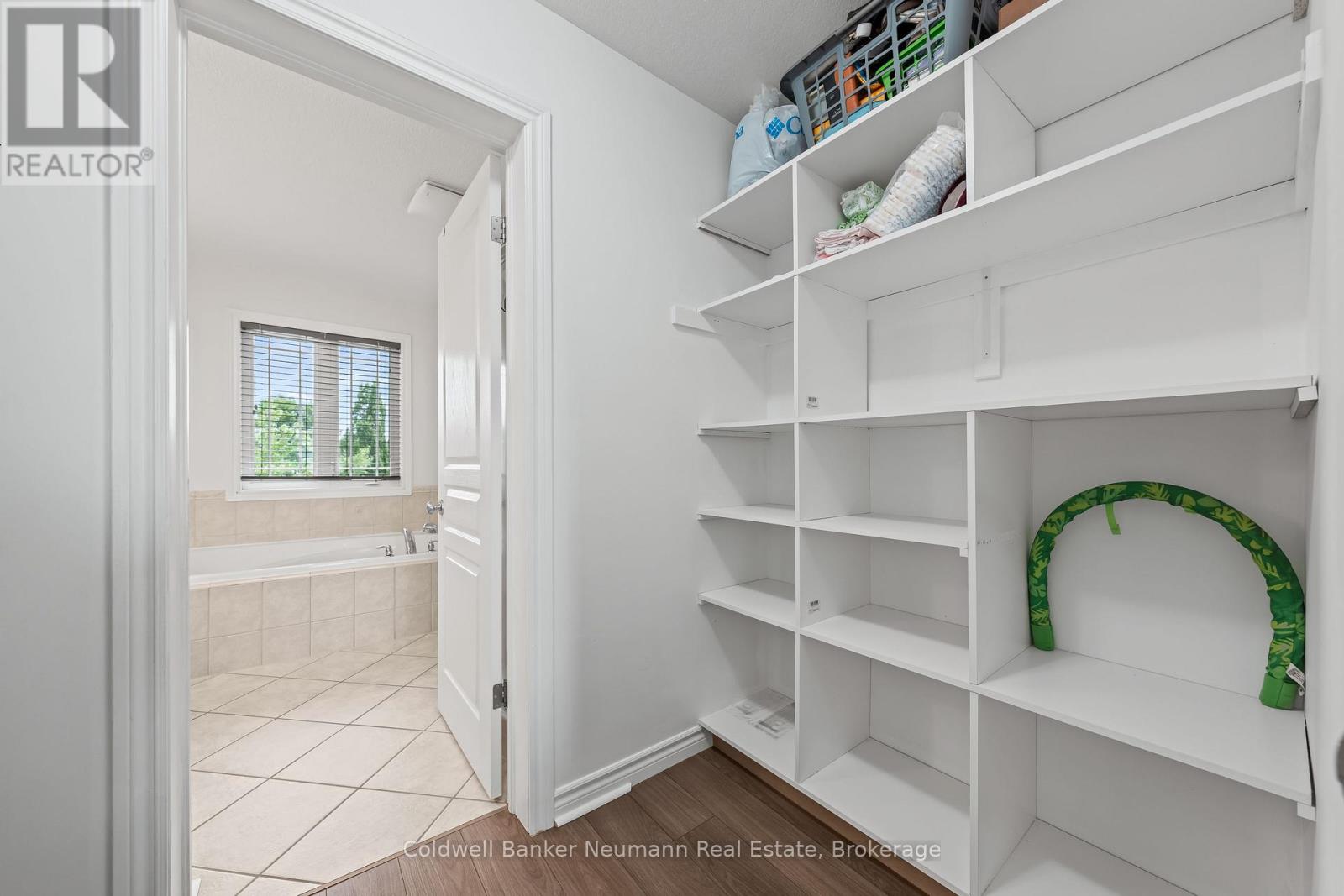 40 Laughland Lane, Guelph, Ontario  N1L 0C9 - Photo 20 - X12330439